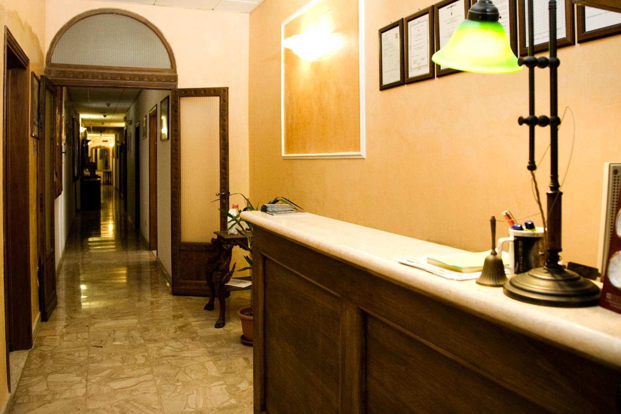 Hotel Merlini Флоренция Экстерьер фото